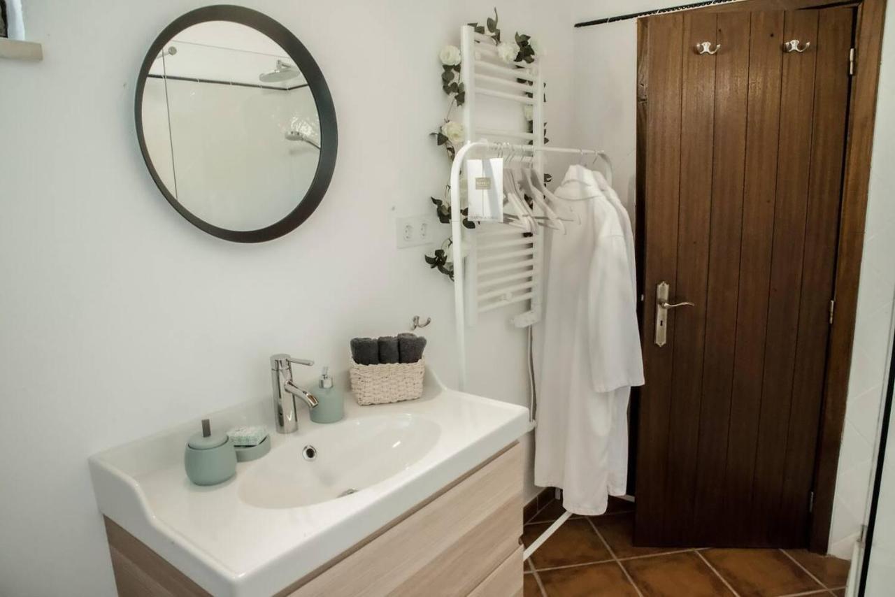 Cosy Farmhouse Quinta Da Eira 140 Years Old ローレ エクステリア 写真